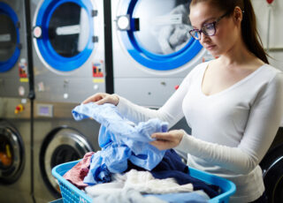 conheça os principais erros na lavagem de roupas